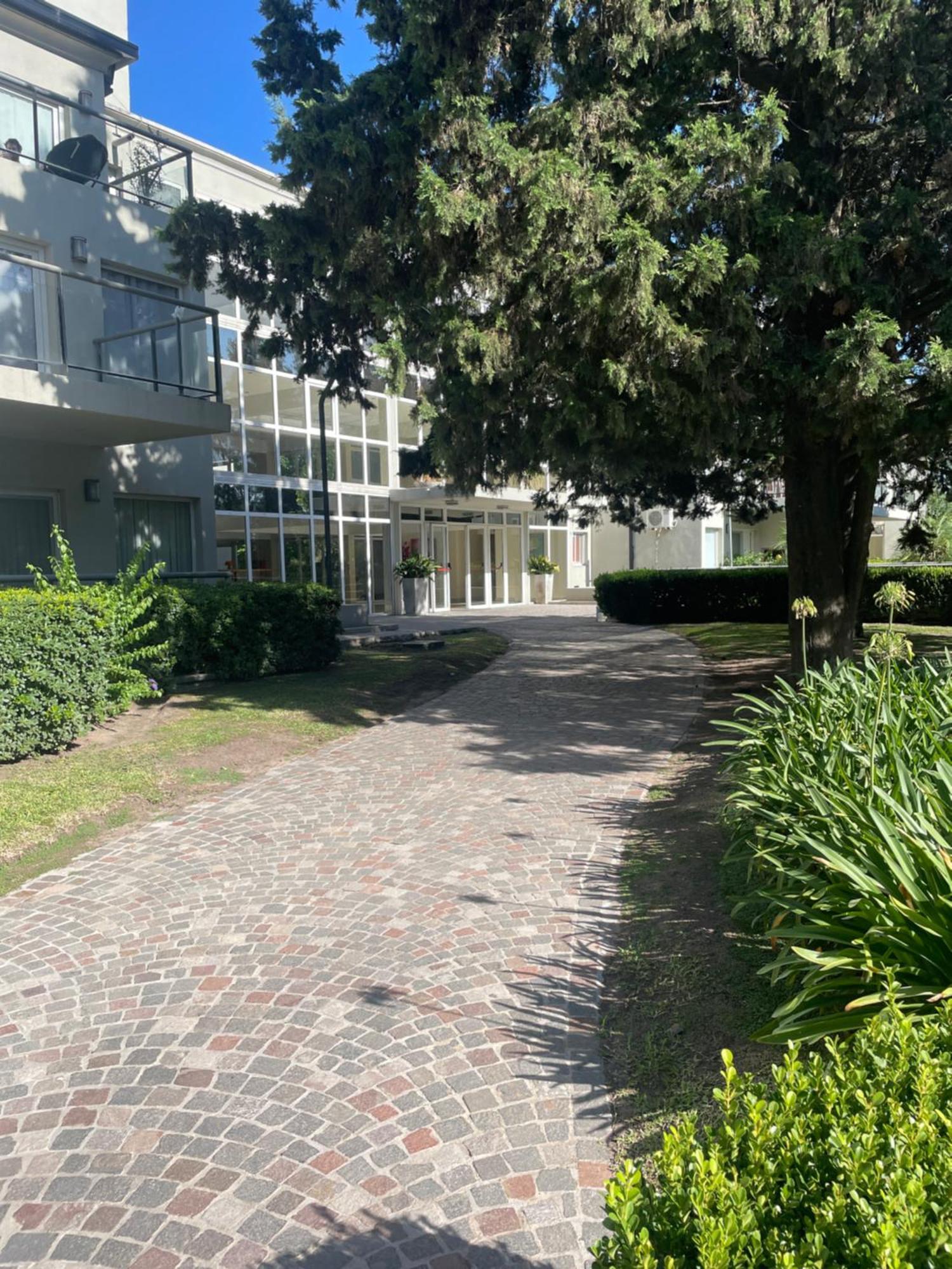 Pilar - Hosp Austral-universidades * Pilar (Buenos Aires)